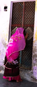 India-Jodhpur-Woman-At-Door