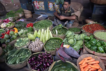 India-Kolkata-Market-Vegetables-For-Sale
