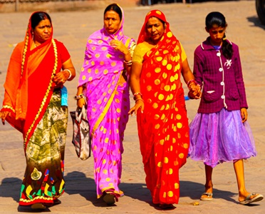 India-Jodhpur-Women-Walking