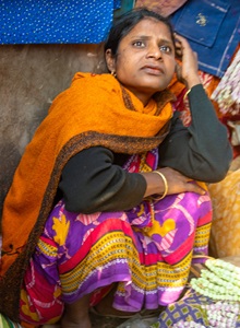 India-Kolkata-Flower-Market-Woman