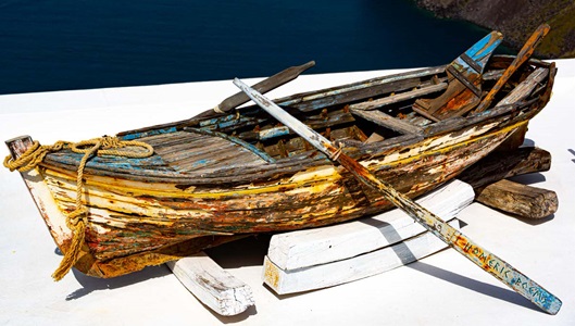 Greece-Santorini-Island-Boat-2