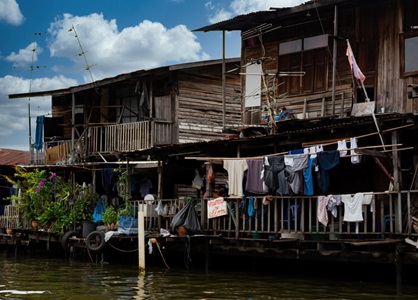Thailand-Bangkok-Chao-Phraya-River-Houses